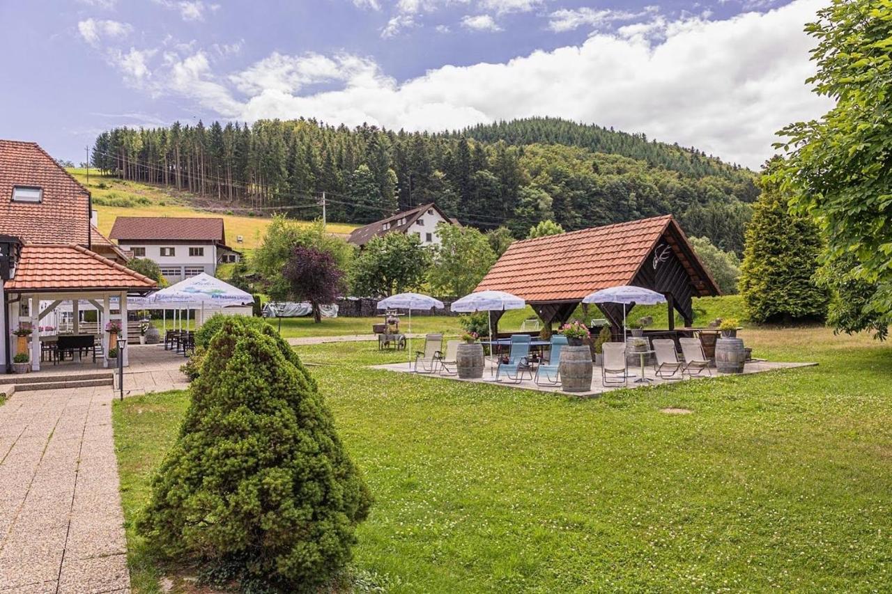 Boutique Wellnesshotel Landmann Steinen  Exteriör bild