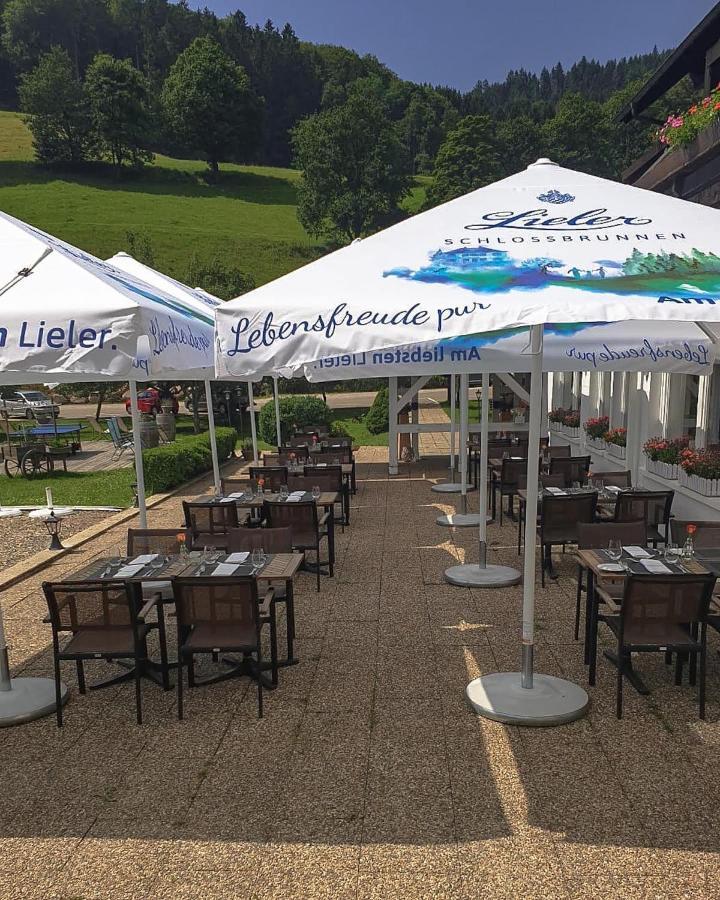 Boutique Wellnesshotel Landmann Steinen  Exteriör bild