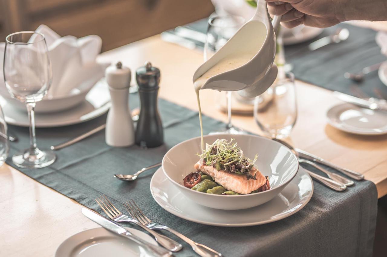 Boutique Wellnesshotel Landmann Steinen  Exteriör bild