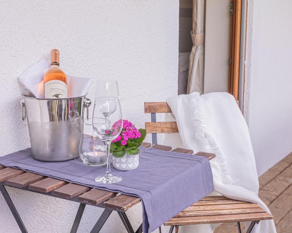 Boutique Wellnesshotel Landmann Steinen  Exteriör bild