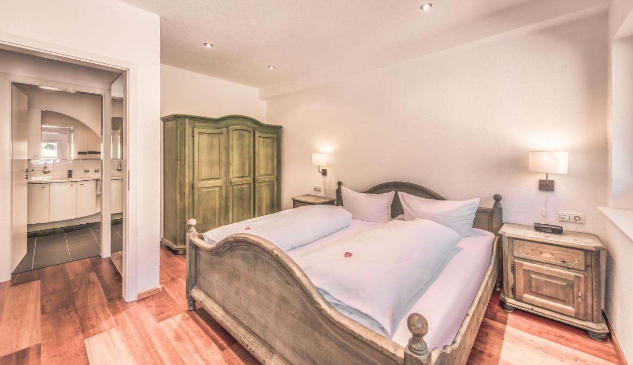 Boutique Wellnesshotel Landmann Steinen  Exteriör bild